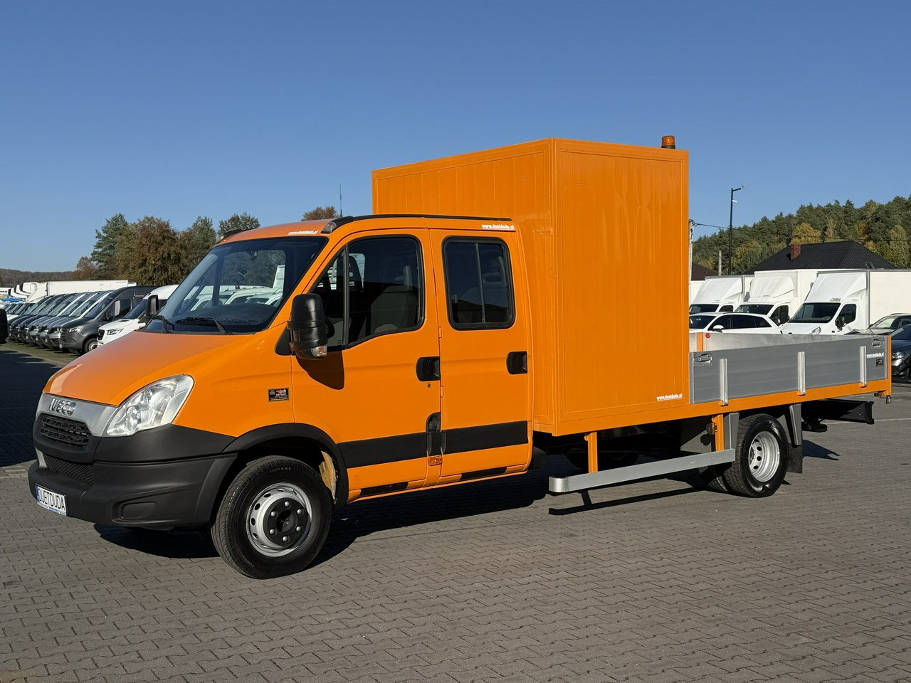 Iveco Daily 70C18 V H - כלי רכב מסחרי במיטה שטוחה, כלי רכב מסחרי קומבי: תמונה 2 Iveco Daily 70C18 V H - כלי רכב מסחרי במיטה שטוחה, כלי רכב מסחרי קומבי: תמונה 2