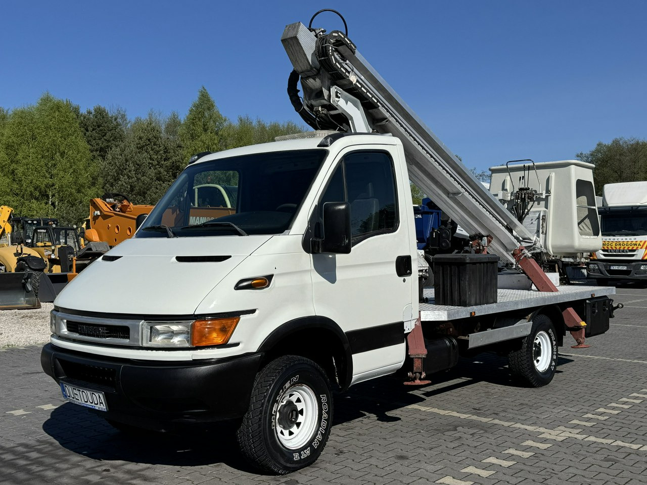 Iveco Daily - פלטפורמה אווירית מותקנת על משאית: תמונה 3 Iveco Daily - פלטפורמה אווירית מותקנת על משאית: תמונה 3
