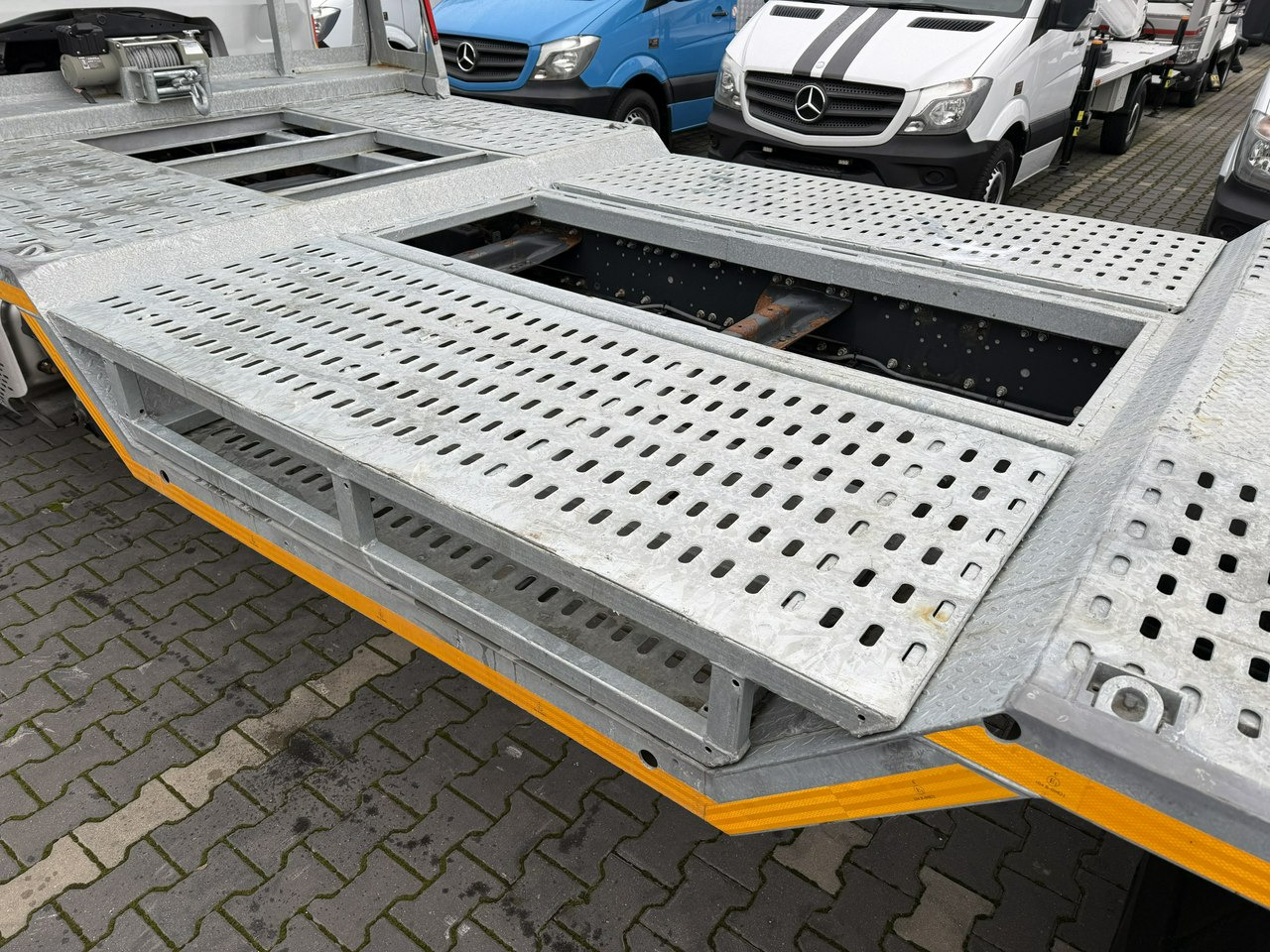 Iveco EUROCARGO 120E25 E6 Laweta Zagłebiana Platforma Pomoc Drogowa - משאית גרירה: תמונה 4 Iveco EUROCARGO 120E25 E6 Laweta Zagłebiana Platforma Pomoc Drogowa - משאית גרירה: תמונה 4