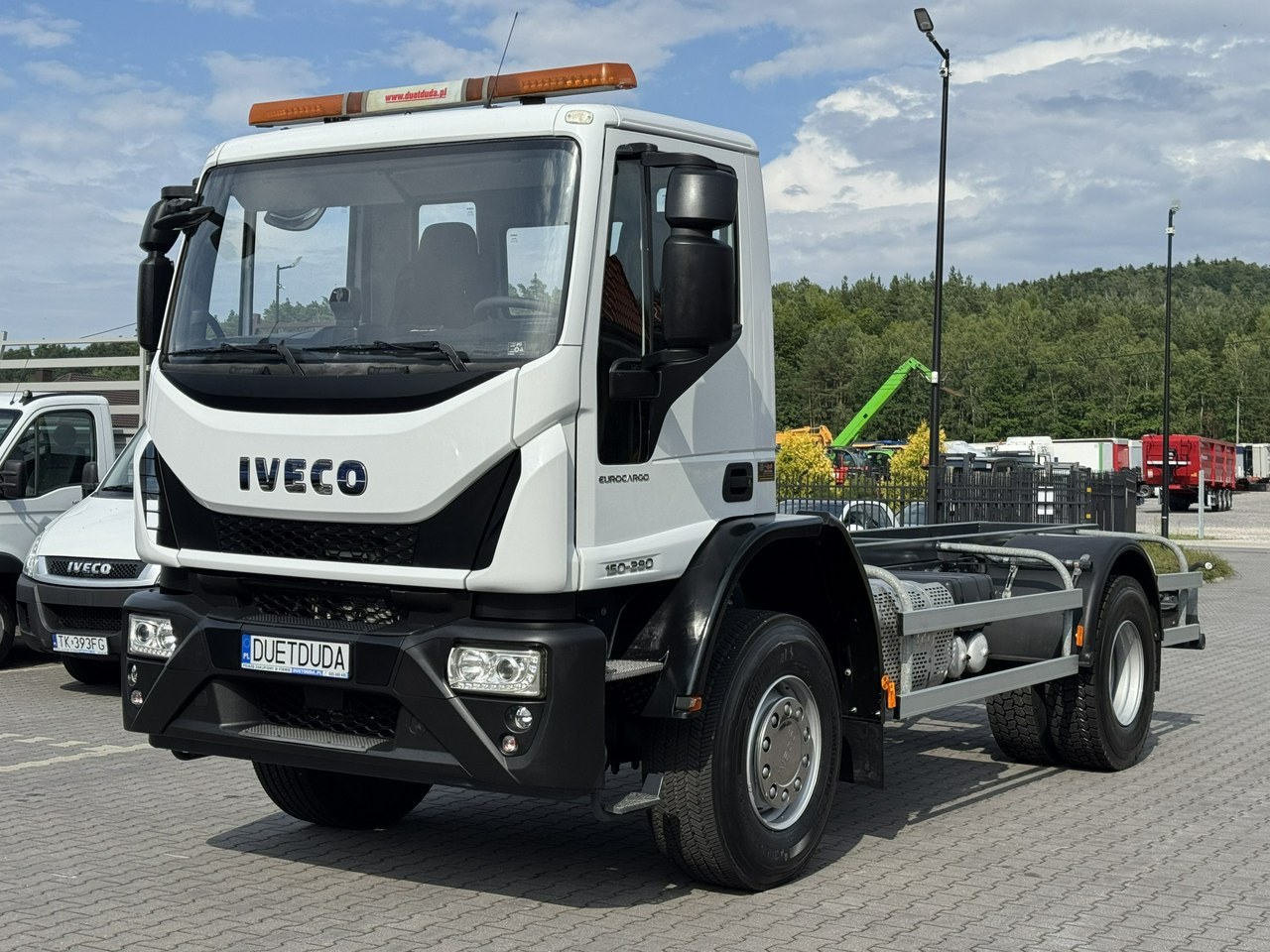 Iveco Eurocargo 150-280 Rama 550cm Napęd 4x4 Reduktor + Blokady - משאית עם שלדת תא: תמונה 3 Iveco Eurocargo 150-280 Rama 550cm Napęd 4x4 Reduktor + Blokady - משאית עם שלדת תא: תמונה 3