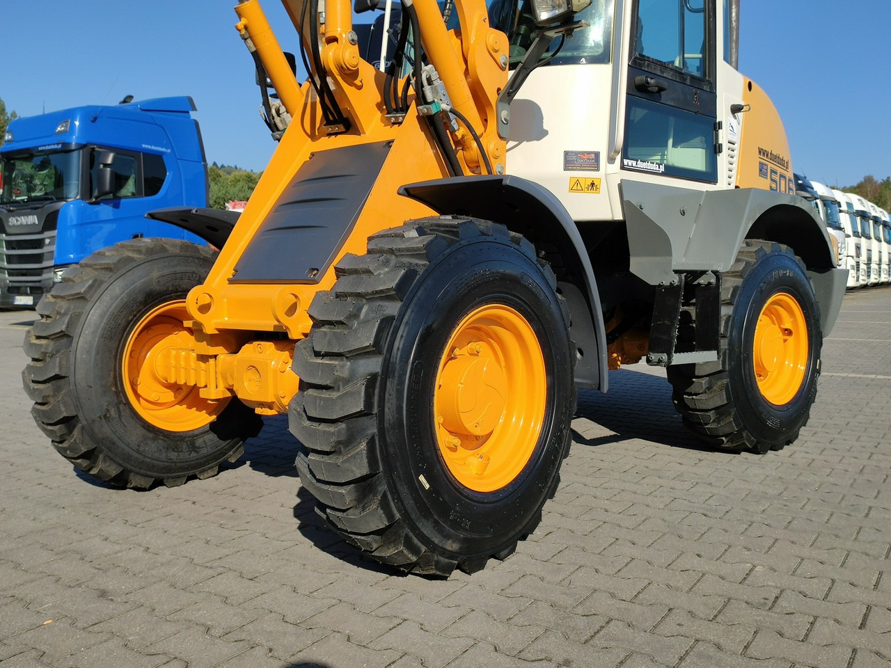 Liebherr L 506 STEREO Szybkozłącze / Łyżka Krokodyl + Widły Waga 6300kg - מעמיס קומפקטי: תמונה 5 Liebherr L 506 STEREO Szybkozłącze / Łyżka Krokodyl + Widły Waga 6300kg - מעמיס קומפקטי: תמונה 5