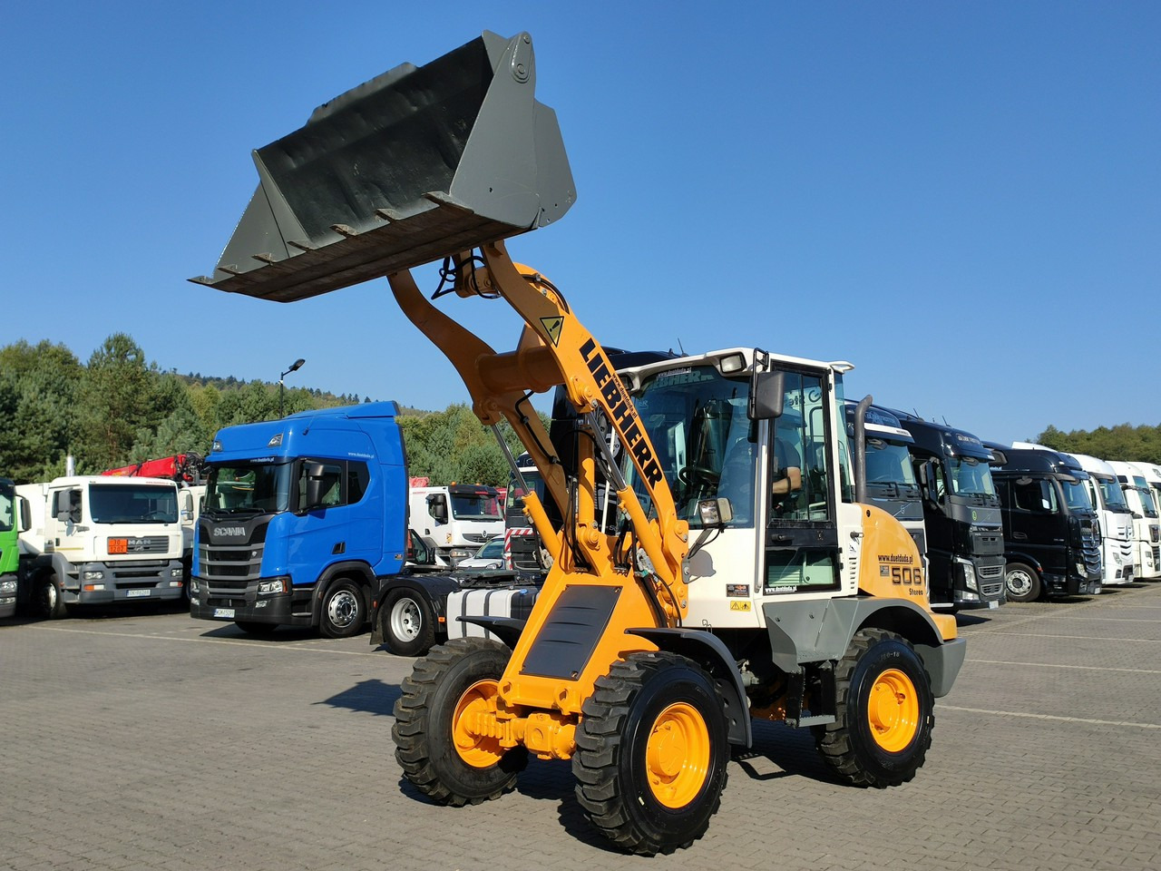 Liebherr L 506 STEREO Szybkozłącze / Łyżka Krokodyl + Widły Waga 6300kg - מעמיס קומפקטי: תמונה 1 Liebherr L 506 STEREO Szybkozłącze / Łyżka Krokodyl + Widły Waga 6300kg - מעמיס קומפקטי: תמונה 1