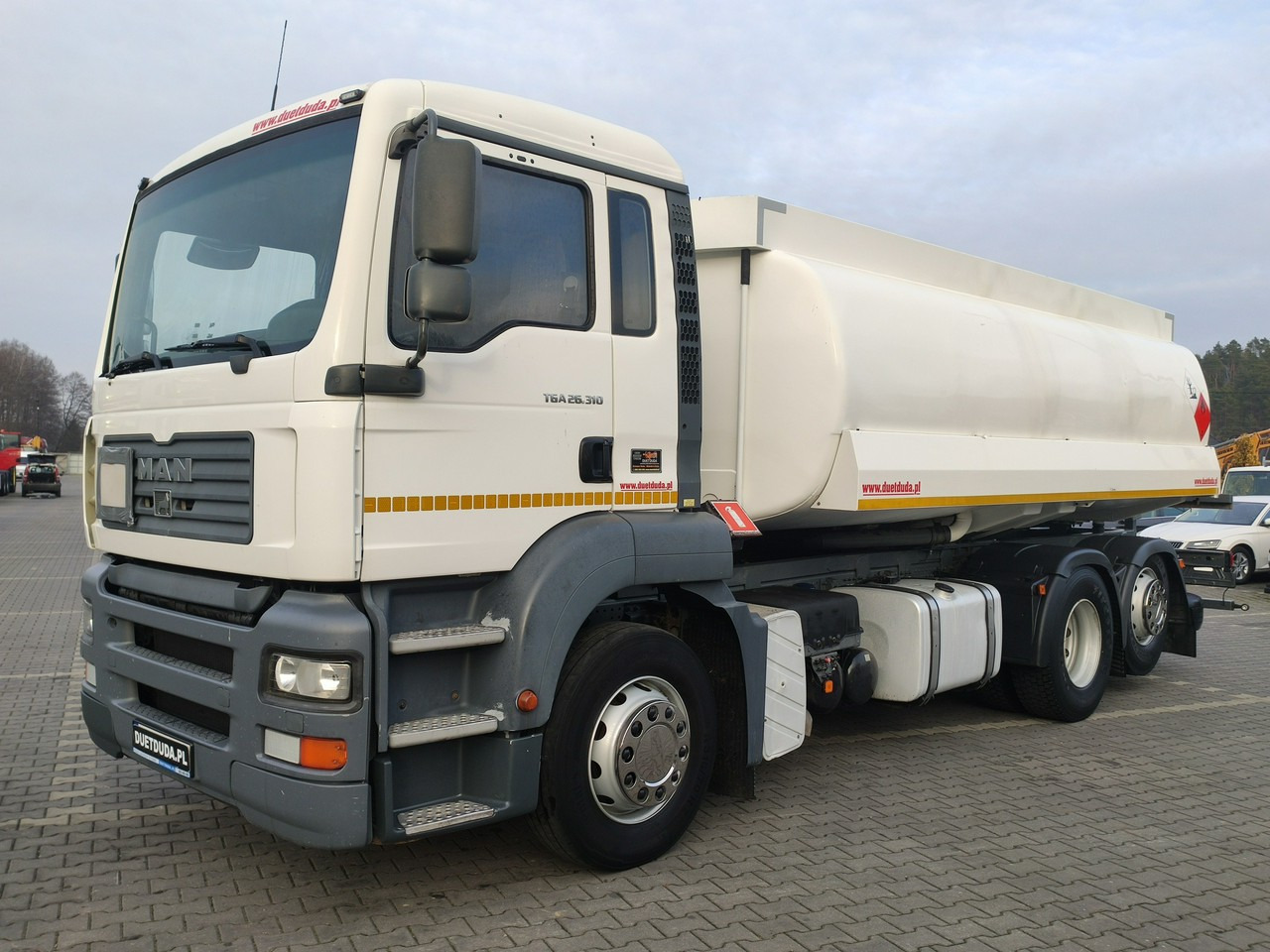 MAN TGA 26.310 Autocysterna z Dystrybucją - משאית מכל: תמונה 1 MAN TGA 26.310 Autocysterna z Dystrybucją - משאית מכל: תמונה 1