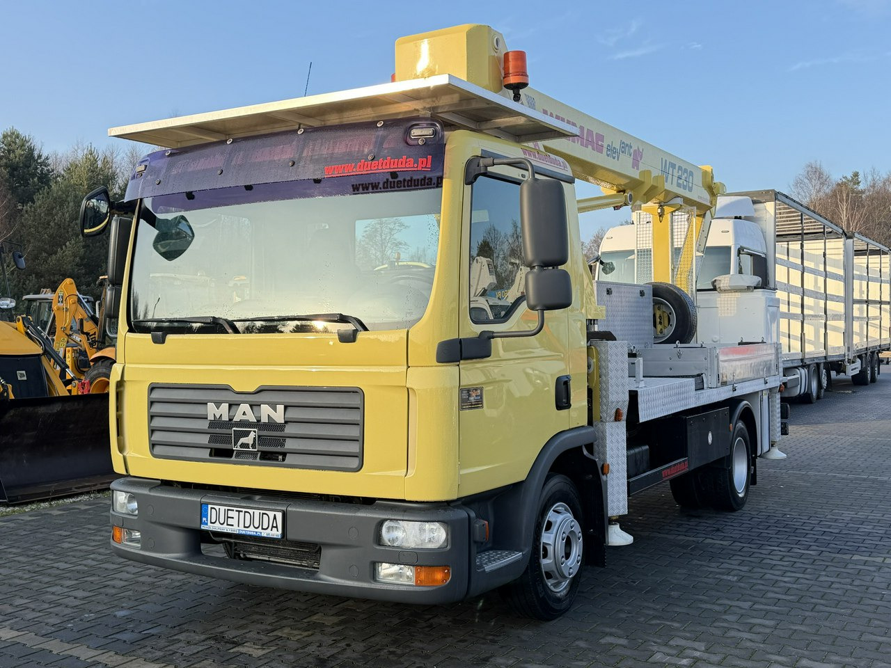 MAN TGL 8.210 Zwyżka WUMAG WT 230 23m w bok 18m podnośnik - פלטפורמה אווירית מותקנת על משאית: תמונה 2 MAN TGL 8.210 Zwyżka WUMAG WT 230 23m w bok 18m podnośnik - פלטפורמה אווירית מותקנת על משאית: תמונה 2