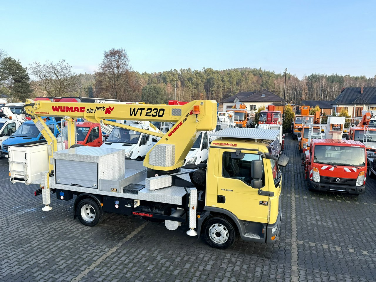 MAN TGL 8.210 Zwyżka WUMAG WT 230 23m w bok 18m podnośnik - פלטפורמה אווירית מותקנת על משאית: תמונה 1 MAN TGL 8.210 Zwyżka WUMAG WT 230 23m w bok 18m podnośnik - פלטפורמה אווירית מותקנת על משאית: תמונה 1