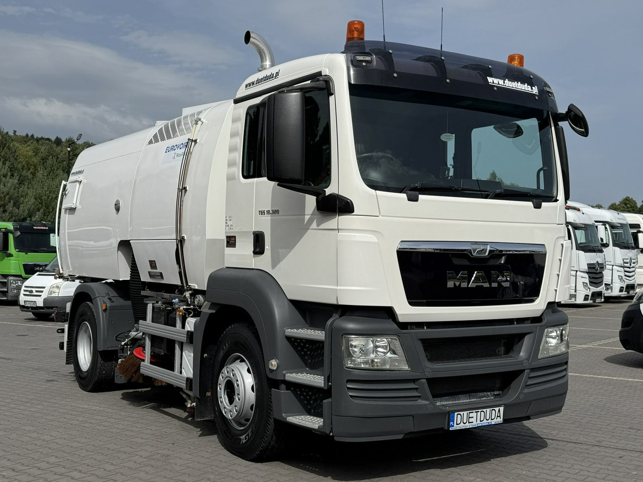 MAN TGS 18.320 E5 BUCHER OPTIFANT 8000 Zamiatarka Uliczna - מכונות אחרות: תמונה 5 MAN TGS 18.320 E5 BUCHER OPTIFANT 8000 Zamiatarka Uliczna - מכונות אחרות: תמונה 5