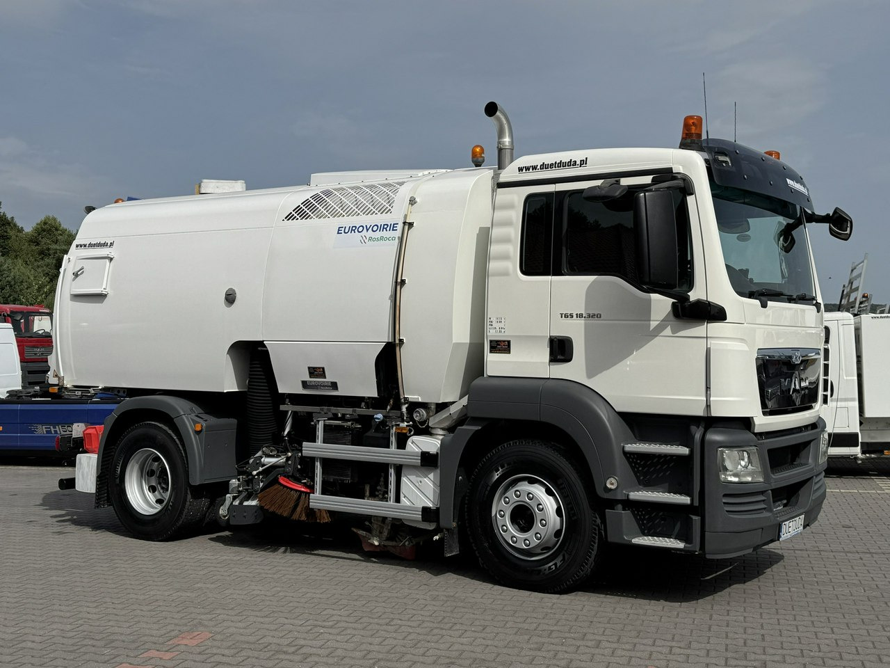 MAN TGS 18.320 E5 BUCHER OPTIFANT 8000 Zamiatarka Uliczna - מכונות אחרות: תמונה 3 MAN TGS 18.320 E5 BUCHER OPTIFANT 8000 Zamiatarka Uliczna - מכונות אחרות: תמונה 3