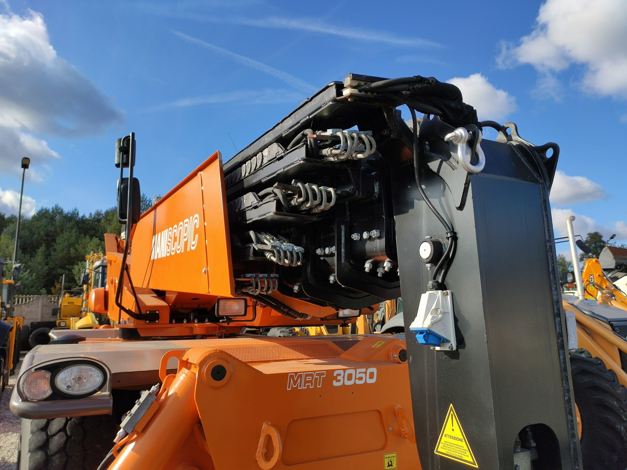 Manitou Wózek Jezdniowy Podnośnikowy Obrotowy - מפעיל טלסקופי: תמונה 5 Manitou Wózek Jezdniowy Podnośnikowy Obrotowy - מפעיל טלסקופי: תמונה 5