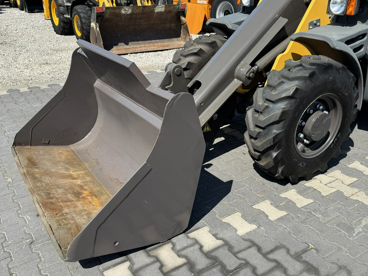 Mecalac AX 700 Szybko-Złącze Łyżka Super Stan - מעמיס גלגלים: תמונה 5 Mecalac AX 700 Szybko-Złącze Łyżka Super Stan - מעמיס גלגלים: תמונה 5