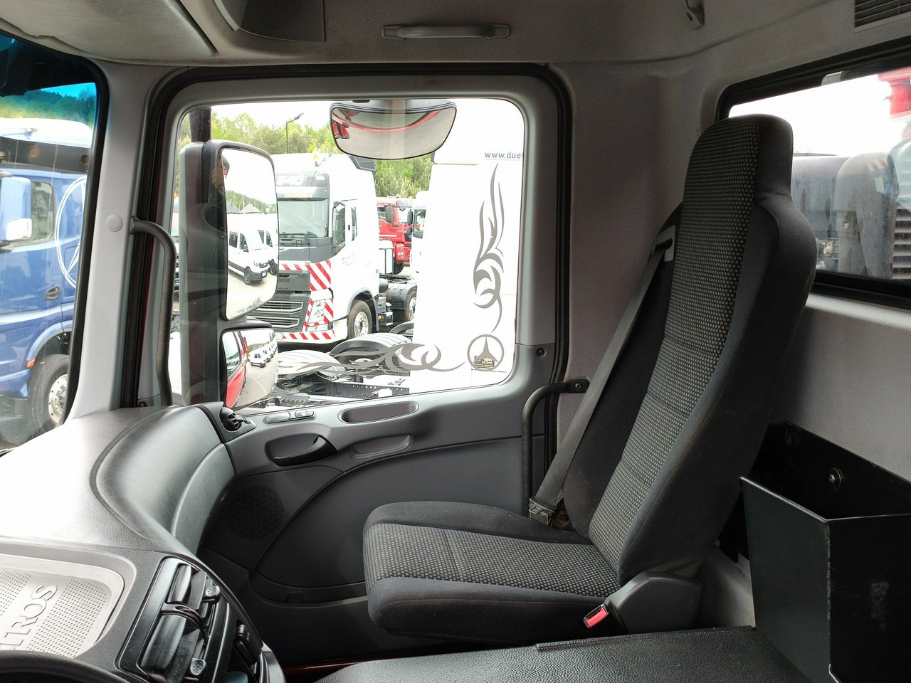 מזהיר Mercedes Actros 4141 8x6 Wywrot SKIBICKI Automat EPS ze Sprzegłem !!!: תמונה 48 מזהיר Mercedes Actros 4141 8x6 Wywrot SKIBICKI Automat EPS ze Sprzegłem !!!: תמונה 48