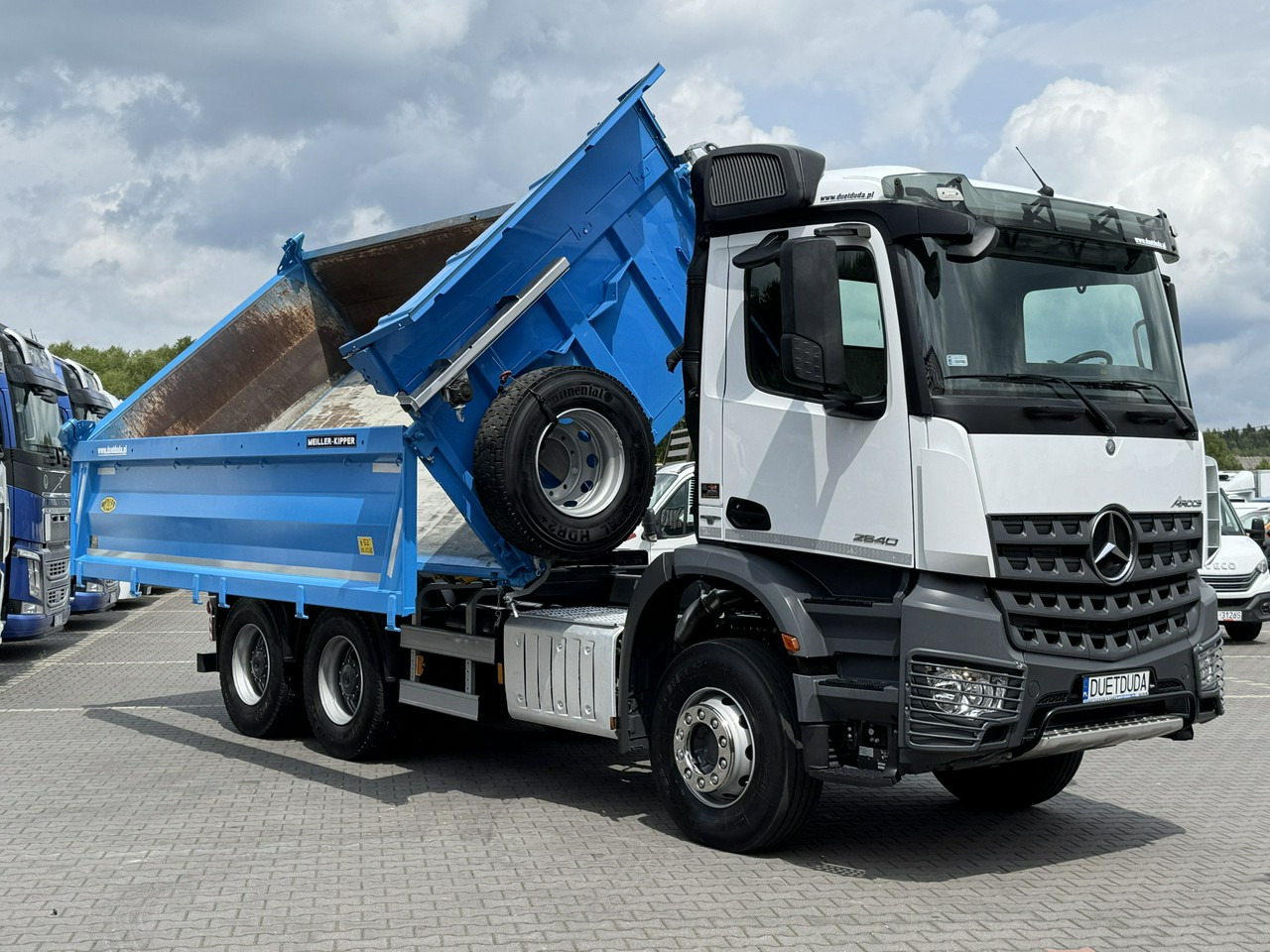 Mercedes Arocs 2640 6x4 3-Stronny Meiller-Kipper Mały Przebieg 99tys/km - מזהיר: תמונה 2 Mercedes Arocs 2640 6x4 3-Stronny Meiller-Kipper Mały Przebieg 99tys/km - מזהיר: תמונה 2