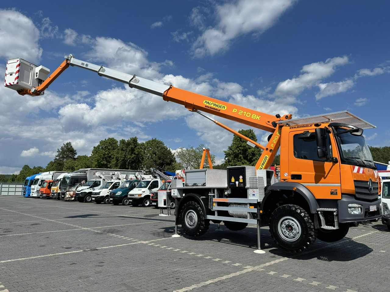 Mercedes Atego 718 E6 4x4 Zwyżka PALFINGER P210 BK Podnośnik Koszowy - פלטפורמה אווירית מותקנת על משאית: תמונה 1 Mercedes Atego 718 E6 4x4 Zwyżka PALFINGER P210 BK Podnośnik Koszowy - פלטפורמה אווירית מותקנת על משאית: תמונה 1