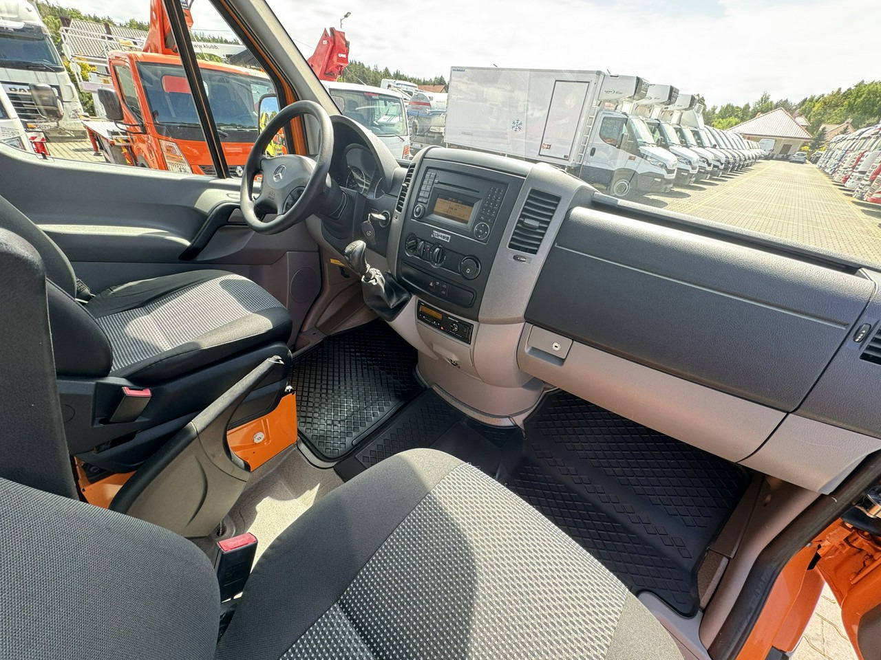 פלטפורמה אווירית מותקנת על משאית Mercedes Sprinter Zwyżka Podnośnik Koszowy VERSALIFT KLUBB ET-36-LF UDT: תמונה 33