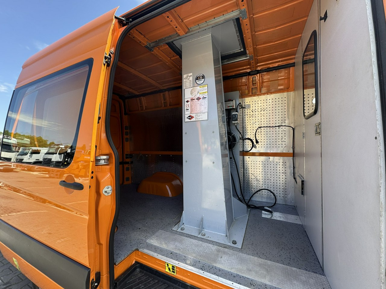 פלטפורמה אווירית מותקנת על משאית Mercedes Sprinter Zwyżka Podnośnik Koszowy VERSALIFT KLUBB ET-36-LF UDT: תמונה 9