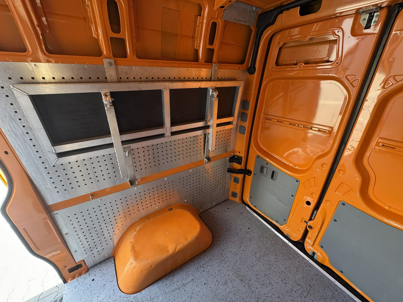 פלטפורמה אווירית מותקנת על משאית Mercedes Sprinter Zwyżka Podnośnik Koszowy VERSALIFT KLUBB ET-36-LF UDT: תמונה 12