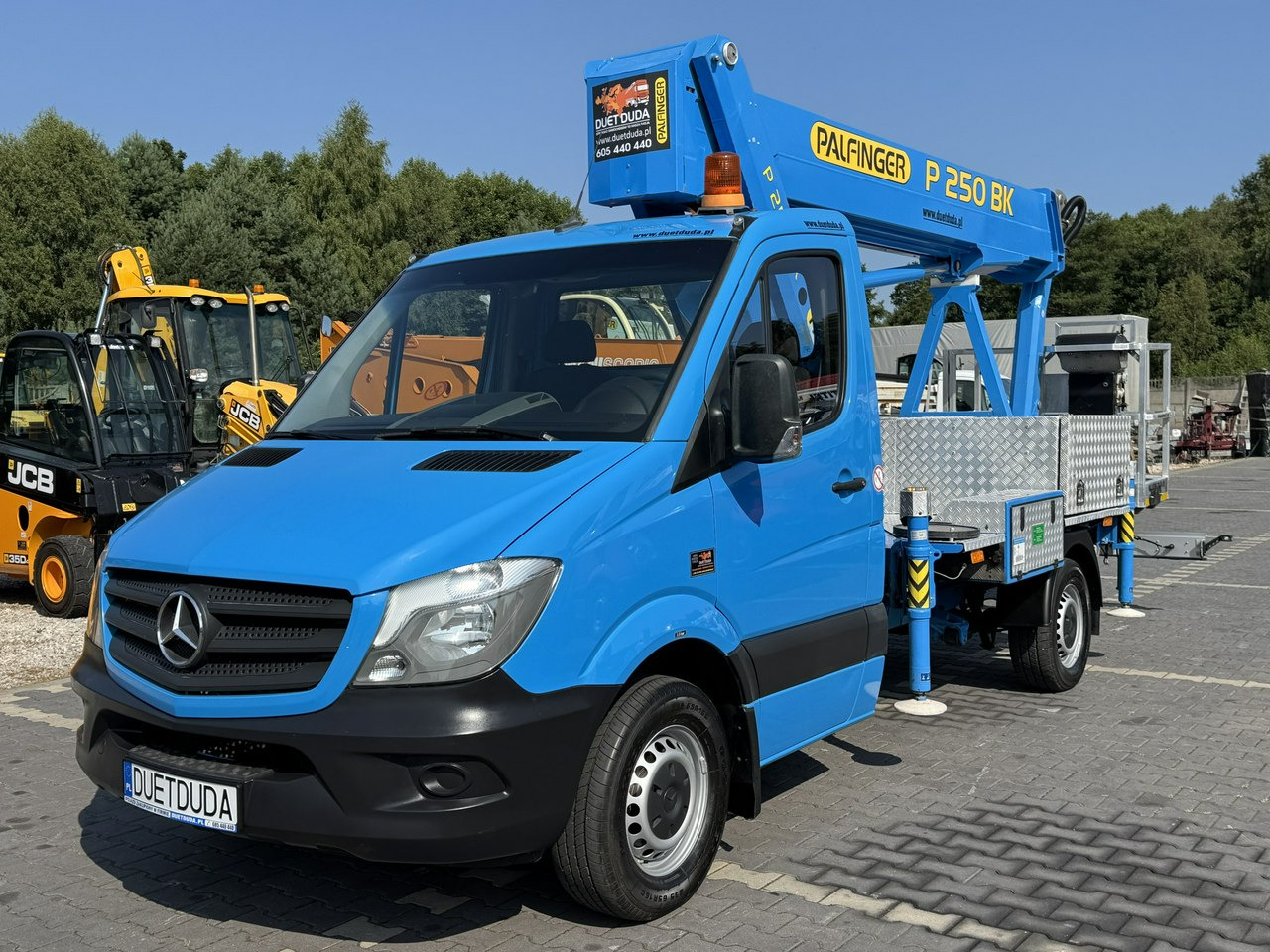 Mercedes Sprinter - פלטפורמה אווירית מותקנת על משאית: תמונה 3 Mercedes Sprinter - פלטפורמה אווירית מותקנת על משאית: תמונה 3