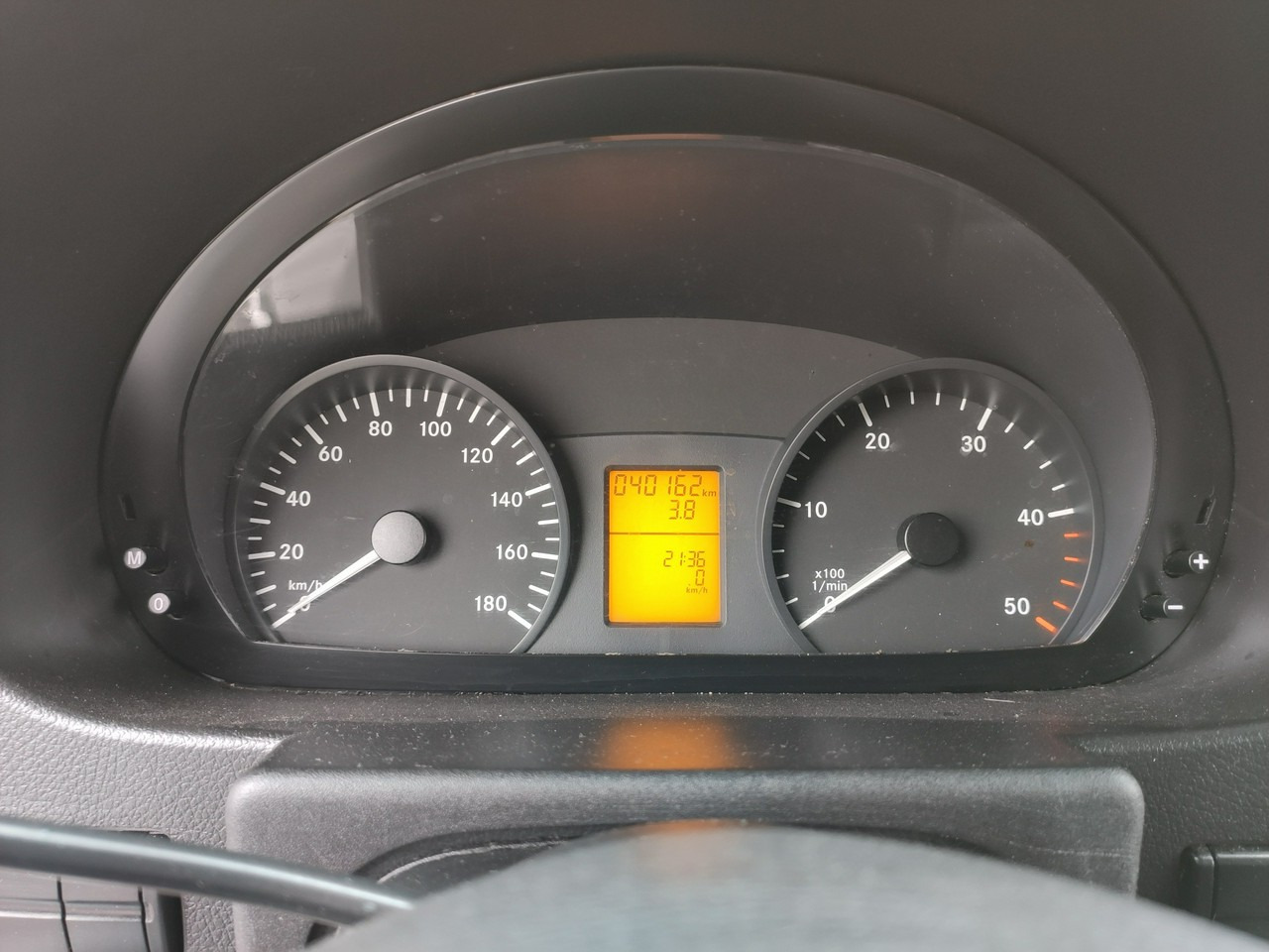 כלי רכב מסחרי עם תיבה Mercedes Sprinter: תמונה 23