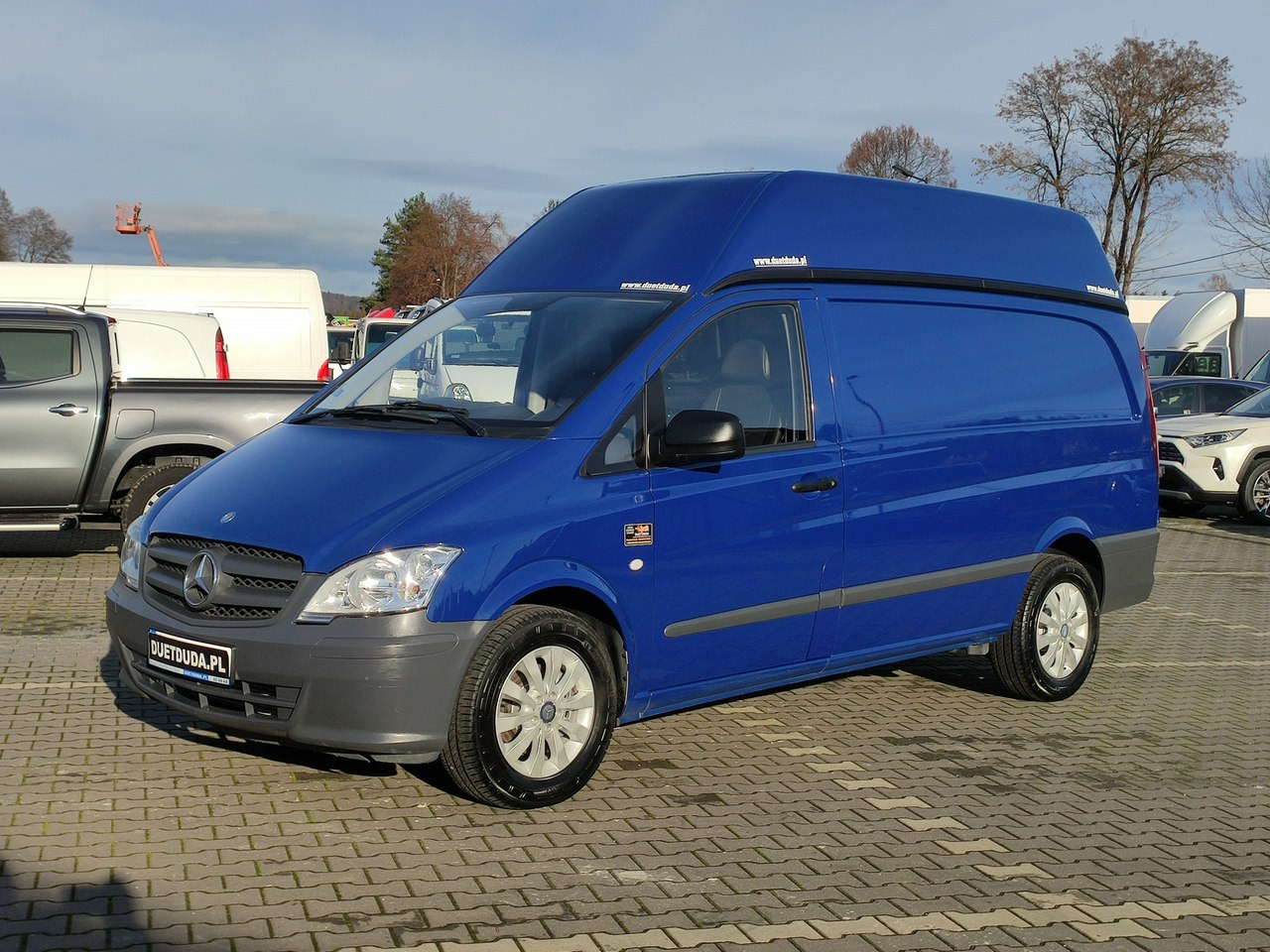 Mercedes Vito - כלי רכב מסחרי עם לוח: תמונה 1 Mercedes Vito - כלי רכב מסחרי עם לוח: תמונה 1