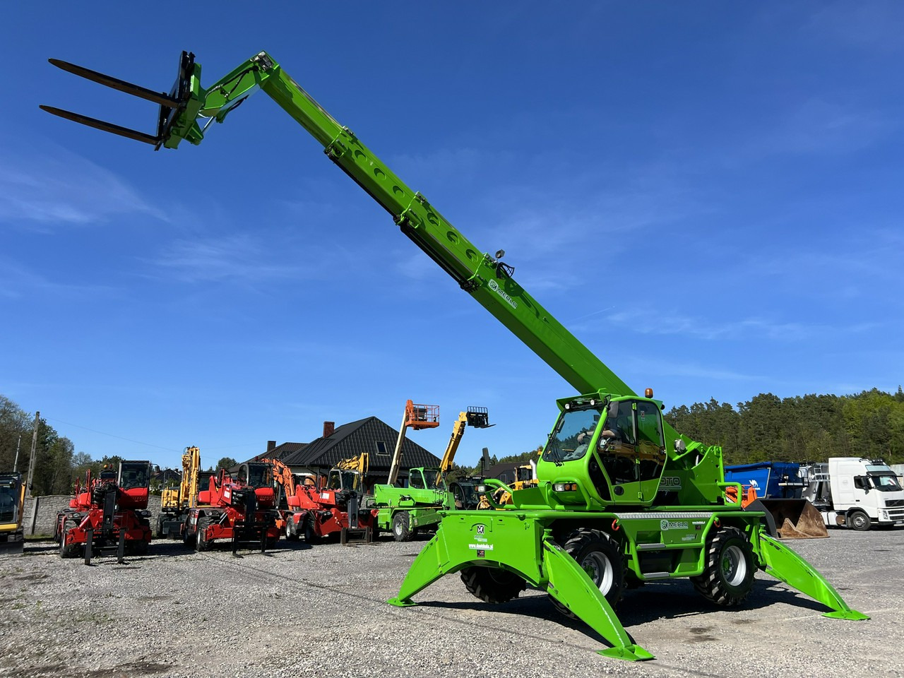 Merlo Roto 45.21 MCSS ( 40.25 ) Podnośnik Obrotowy Wózek Jezdniowy - מפעיל טלסקופי: תמונה 1 Merlo Roto 45.21 MCSS ( 40.25 ) Podnośnik Obrotowy Wózek Jezdniowy - מפעיל טלסקופי: תמונה 1