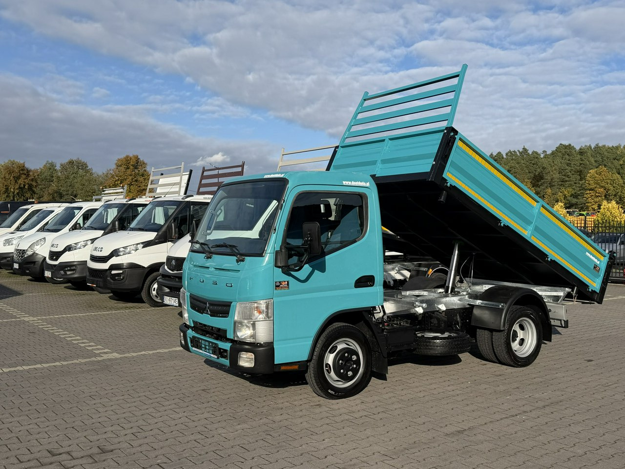 Mitsubishi Canter - כלי רכב מסחרי מזהיר: תמונה 1 Mitsubishi Canter - כלי רכב מסחרי מזהיר: תמונה 1