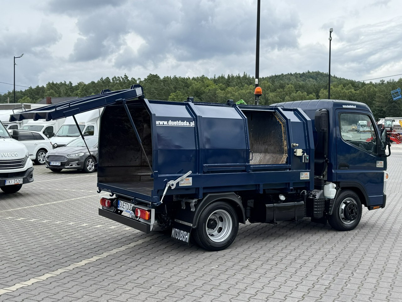 Mitsubishi Canter - משאית אשפה: תמונה 5 Mitsubishi Canter - משאית אשפה: תמונה 5