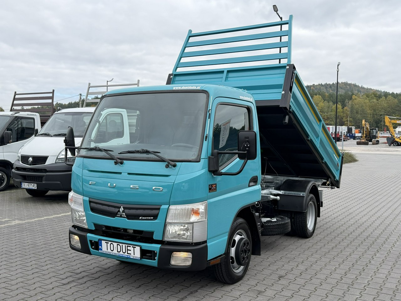 Mitsubishi Canter - כלי רכב מסחרי מזהיר: תמונה 3 Mitsubishi Canter - כלי רכב מסחרי מזהיר: תמונה 3