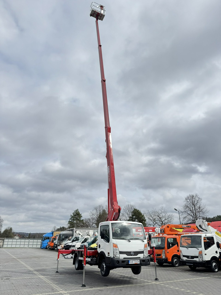 Nissan Cabstar - פלטפורמה אווירית מותקנת על משאית: תמונה 2 Nissan Cabstar - פלטפורמה אווירית מותקנת על משאית: תמונה 2