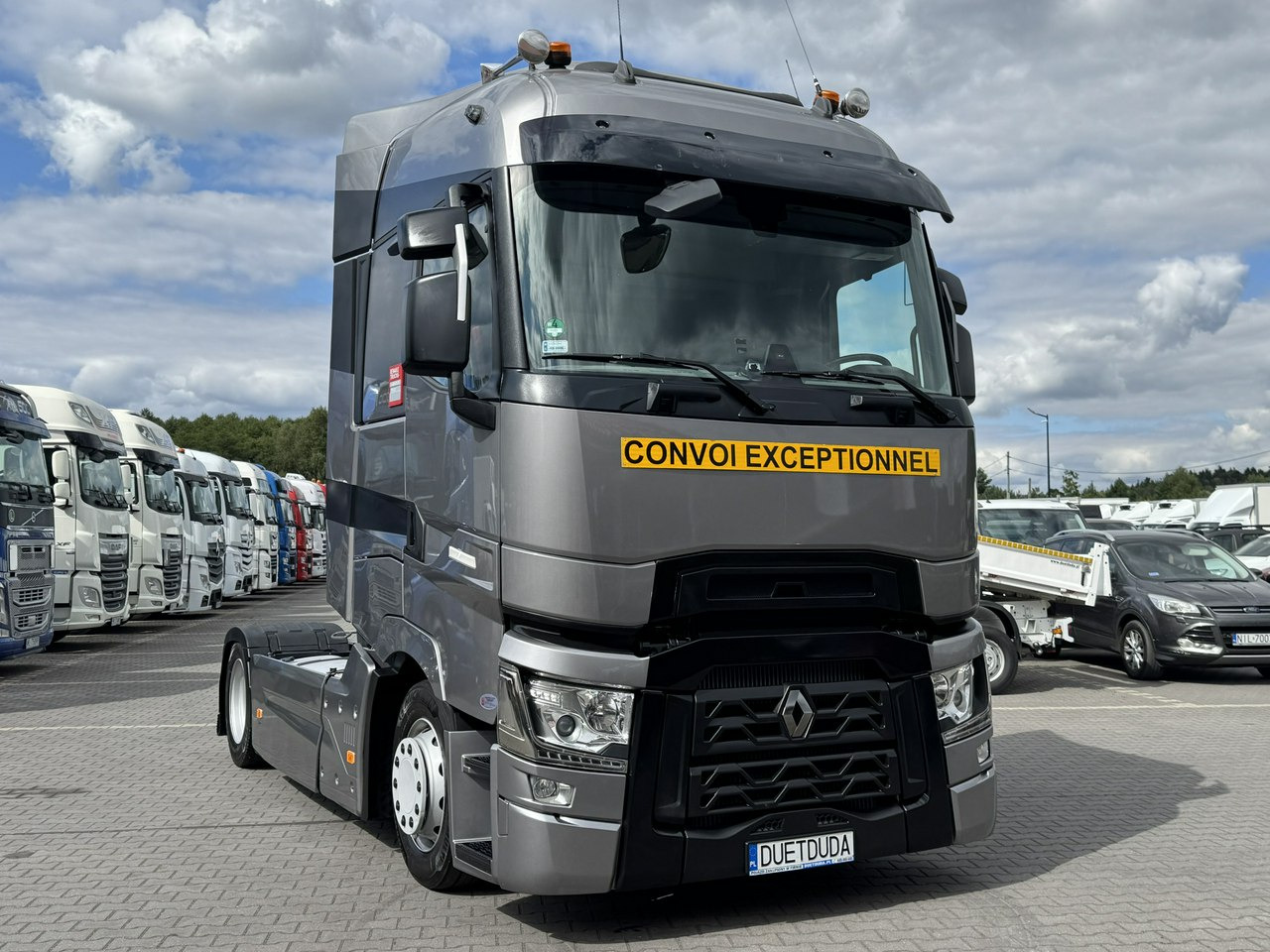 Renault Gama T 520 HIGH CAB Silnik 13litrów Euro 6 Low deck - יחידת טרקטור: תמונה 3 Renault Gama T 520 HIGH CAB Silnik 13litrów Euro 6 Low deck - יחידת טרקטור: תמונה 3