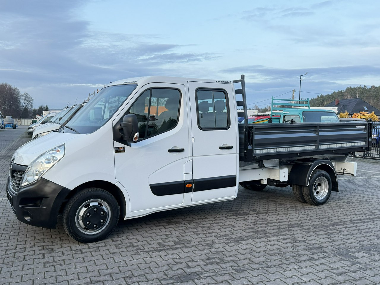 Renault Master - כלי רכב מסחרי מזהיר: תמונה 1 Renault Master - כלי רכב מסחרי מזהיר: תמונה 1