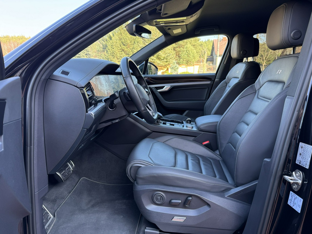 SUV Volkswagen Touareg: תמונה 33 SUV Volkswagen Touareg: תמונה 33