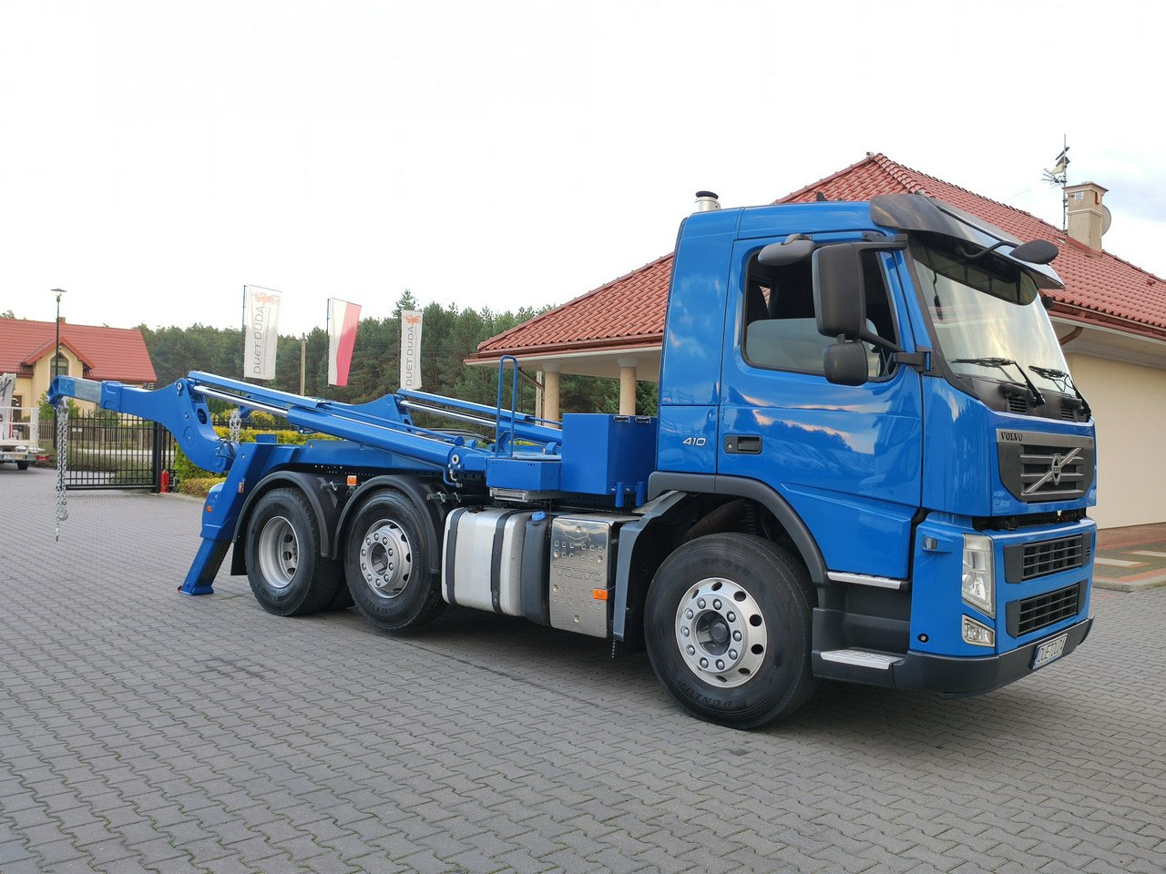 משאית דילוג העמסה Volvo FM 410 E5 Bramowiec Hakowiec 6x2 Oś Skrętna / Podnoszona Automat: תמונה 9 משאית דילוג העמסה Volvo FM 410 E5 Bramowiec Hakowiec 6x2 Oś Skrętna / Podnoszona Automat: תמונה 9