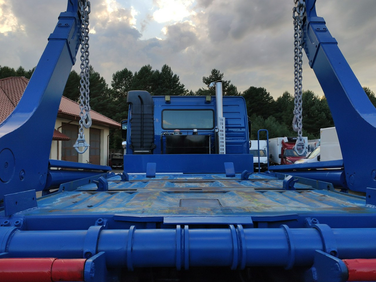 משאית דילוג העמסה Volvo FM 410 E5 Bramowiec Hakowiec 6x2 Oś Skrętna / Podnoszona Automat: תמונה 18 משאית דילוג העמסה Volvo FM 410 E5 Bramowiec Hakowiec 6x2 Oś Skrętna / Podnoszona Automat: תמונה 18