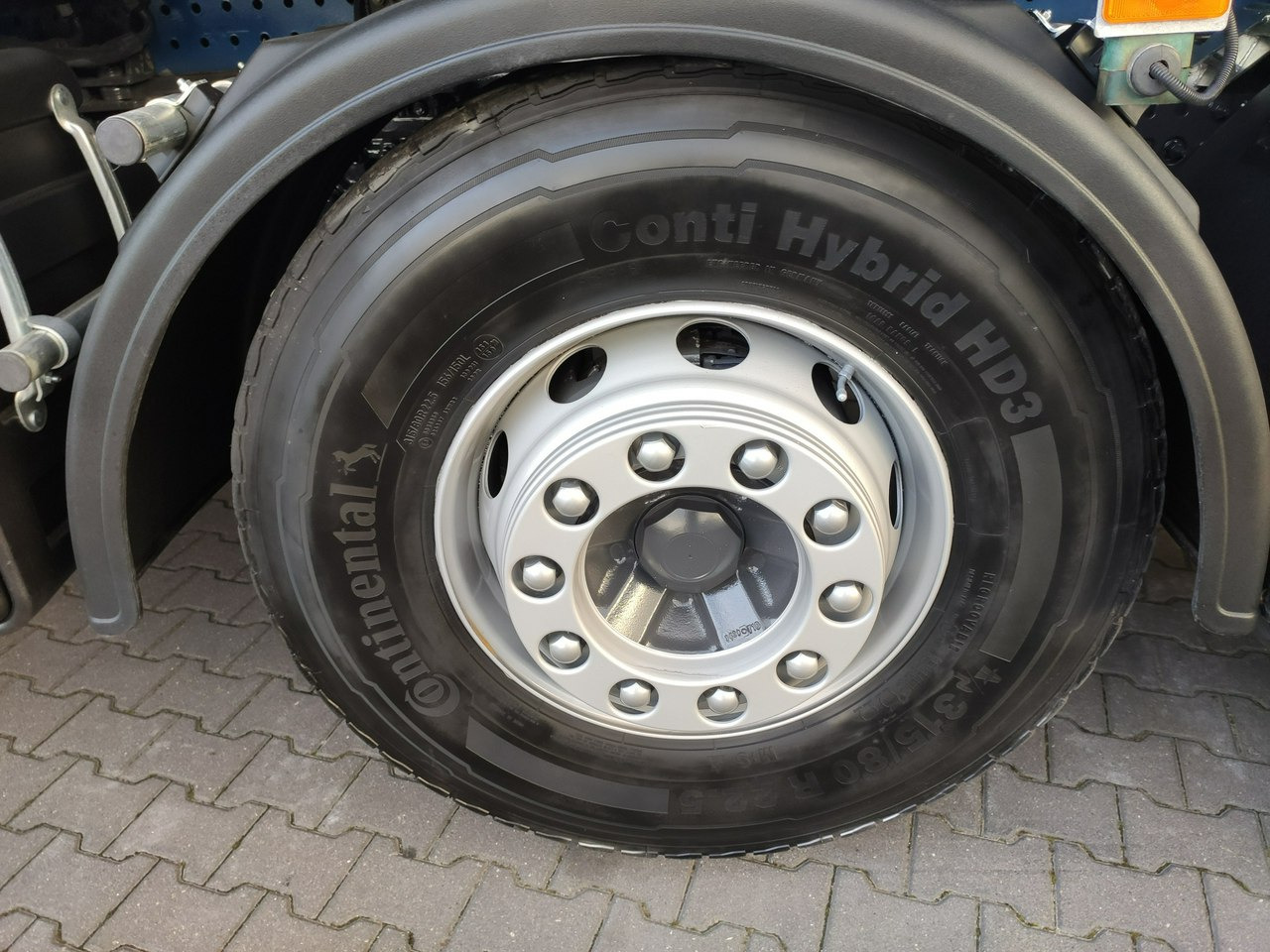 משאית דילוג העמסה Volvo FM 410 E5 Bramowiec Hakowiec 6x2 Oś Skrętna / Podnoszona Automat: תמונה 29 משאית דילוג העמסה Volvo FM 410 E5 Bramowiec Hakowiec 6x2 Oś Skrętna / Podnoszona Automat: תמונה 29