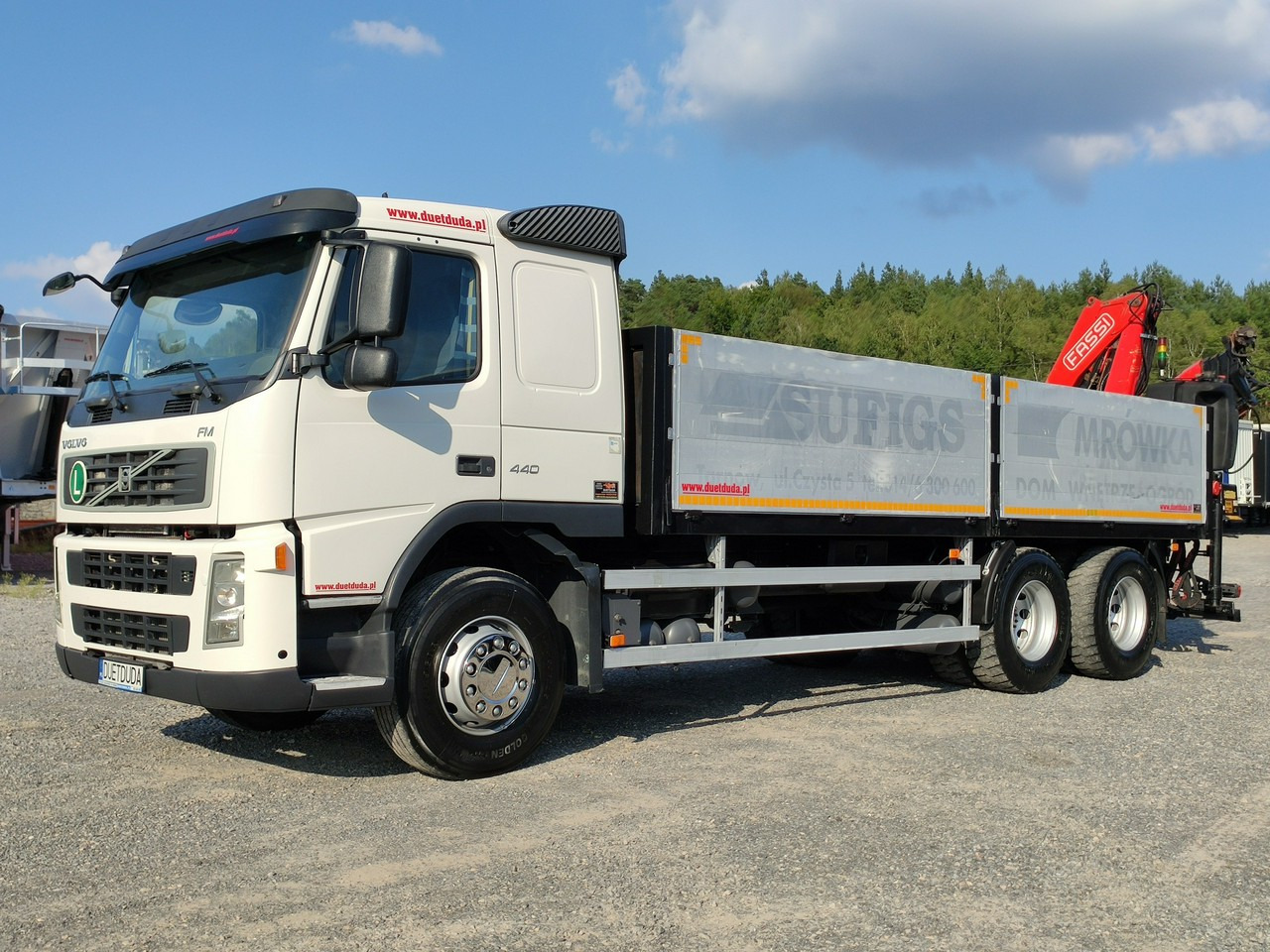 Volvo FM 440 6x4 HDS FASSI F170 Składany w Literę Z - משאית צד נופל/ שטוחה, משאית מנוף: תמונה 2 Volvo FM 440 6x4 HDS FASSI F170 Składany w Literę Z - משאית צד נופל/ שטוחה, משאית מנוף: תמונה 2