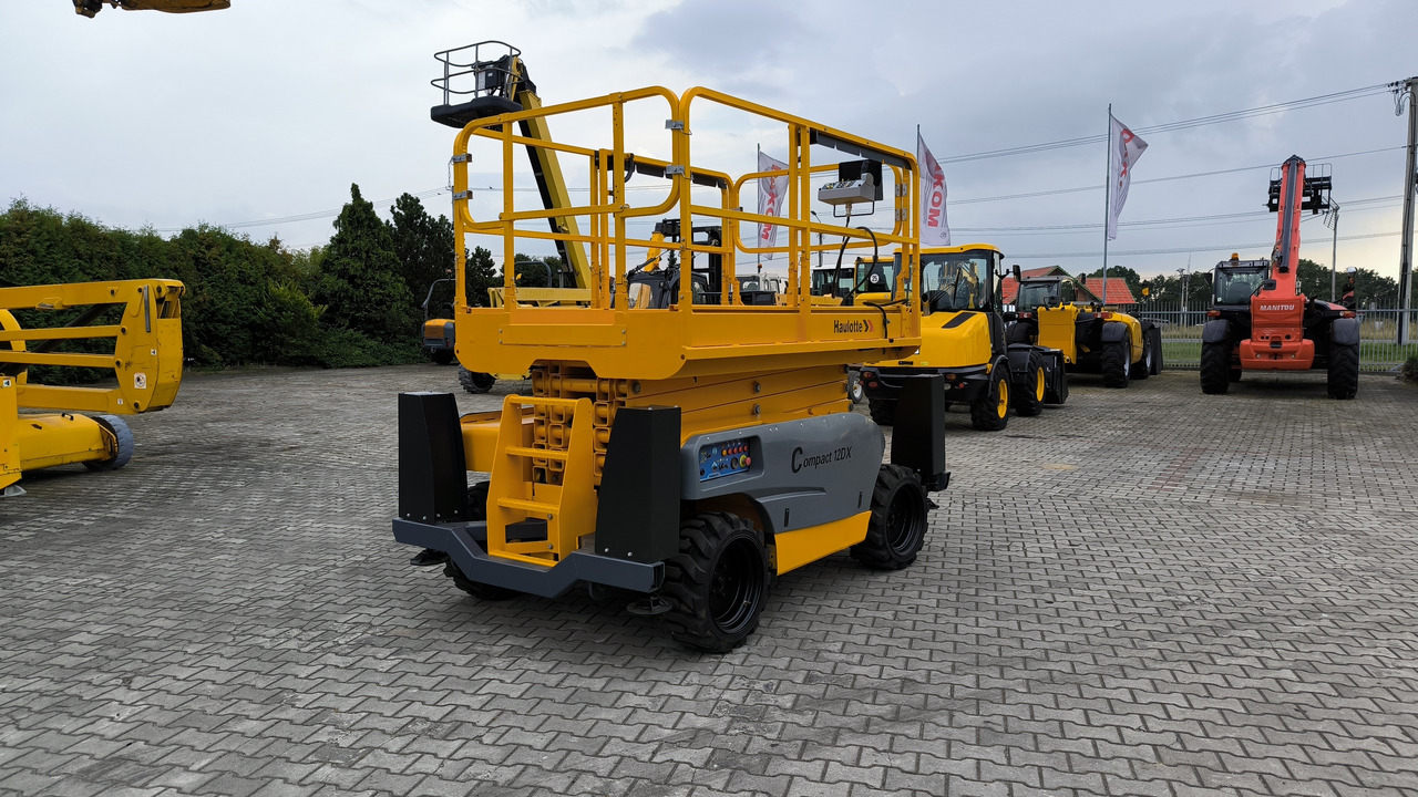 HAULOTTE Compact 12 DX - מעלית מספריים: תמונה 3 HAULOTTE Compact 12 DX - מעלית מספריים: תמונה 3