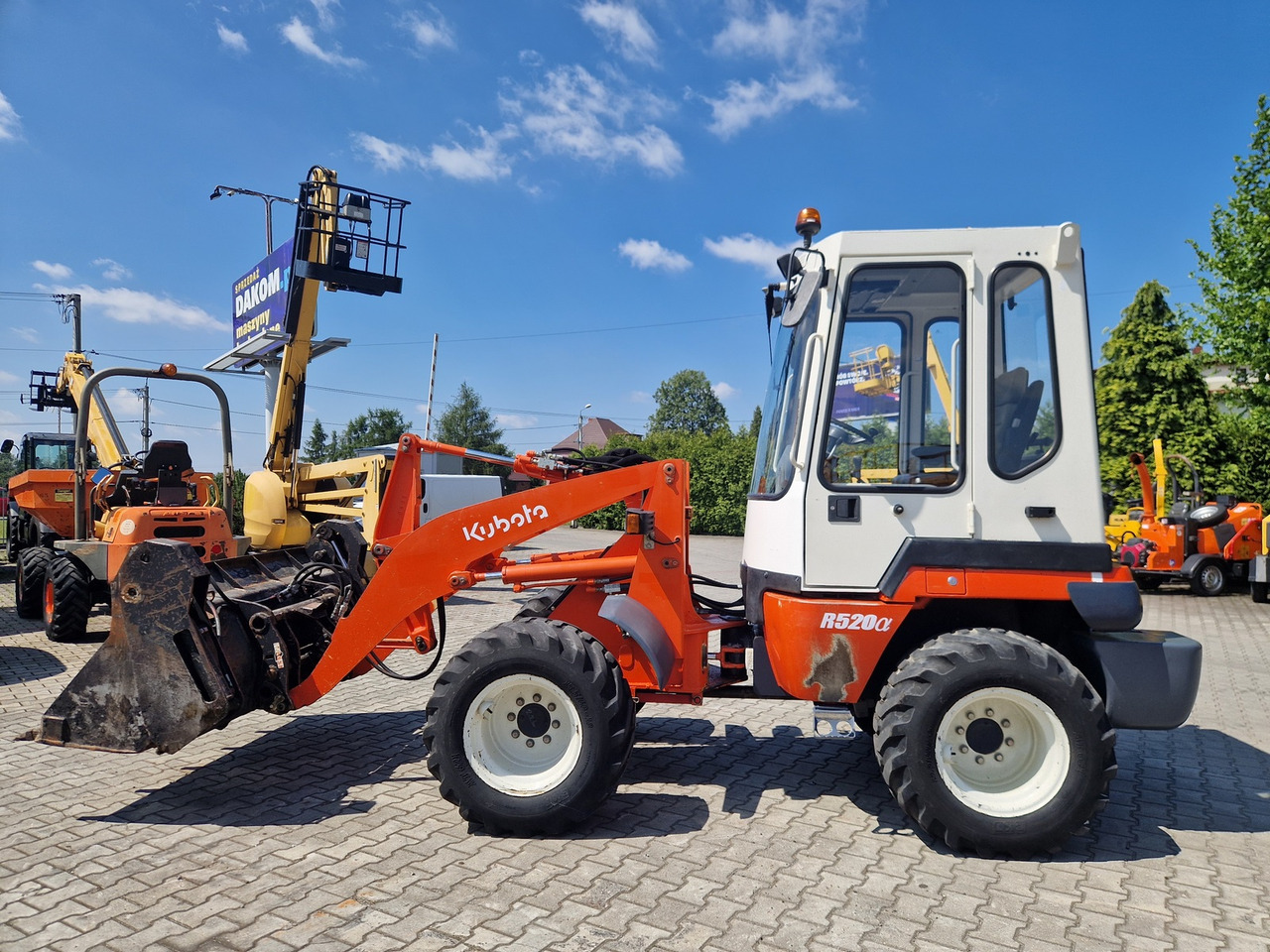 KUBOTA R520N - מעמיס גלגלים: תמונה 1 KUBOTA R520N - מעמיס גלגלים: תמונה 1