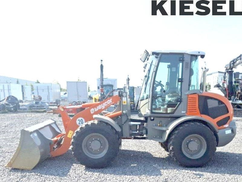 Atlas AR 480 - מעמיס היגוי החלקה: תמונה 1 Atlas AR 480 - מעמיס היגוי החלקה: תמונה 1