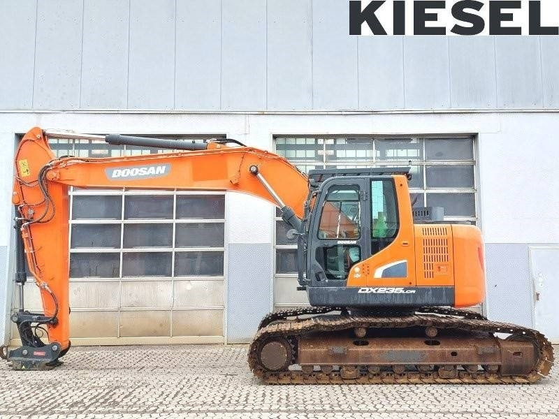 Doosan DX 235 LCR-5 - מחפר סורק: תמונה 1 Doosan DX 235 LCR-5 - מחפר סורק: תמונה 1