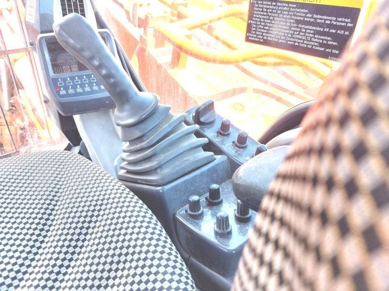 מחפר Hitachi EX 1200-6: תמונה 11