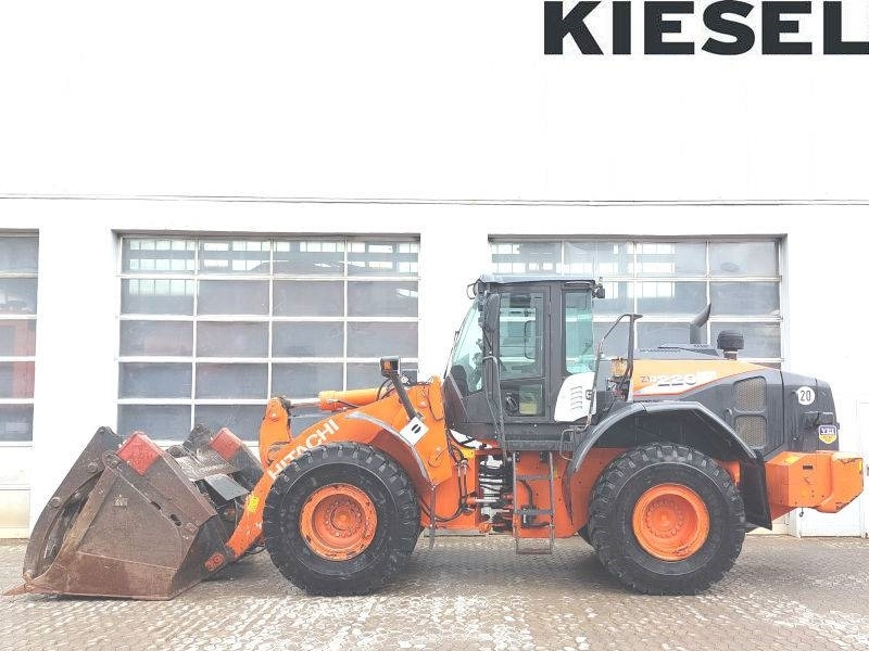 Hitachi ZW 220-6 - מעמיס גלגלים: תמונה 1 Hitachi ZW 220-6 - מעמיס גלגלים: תמונה 1