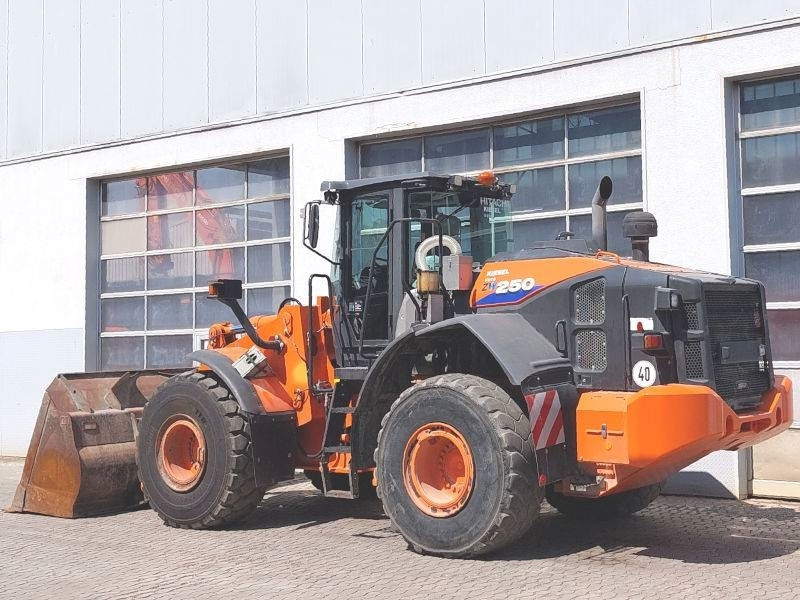 Hitachi ZW 250-6 - מעמיס גלגלים: תמונה 3 Hitachi ZW 250-6 - מעמיס גלגלים: תמונה 3