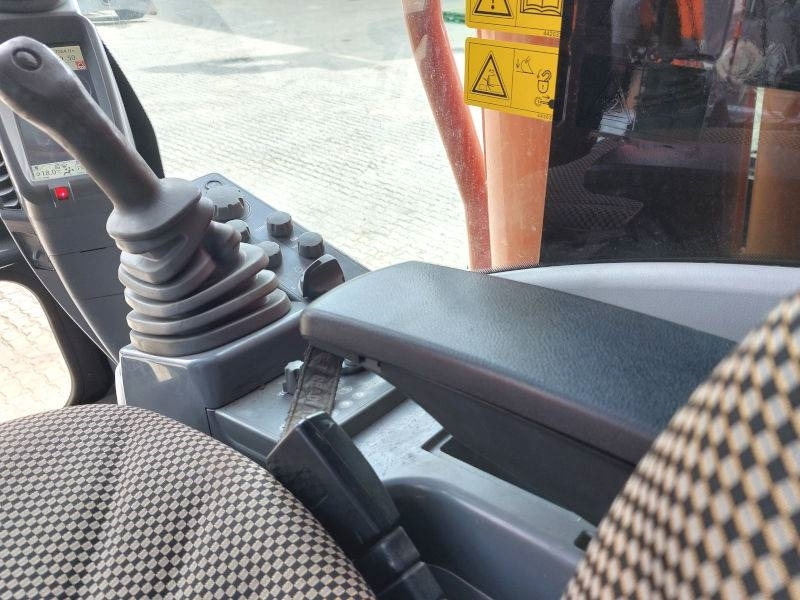 מחפר סורק Hitachi ZX 870 LCH-5: תמונה 12 מחפר סורק Hitachi ZX 870 LCH-5: תמונה 12