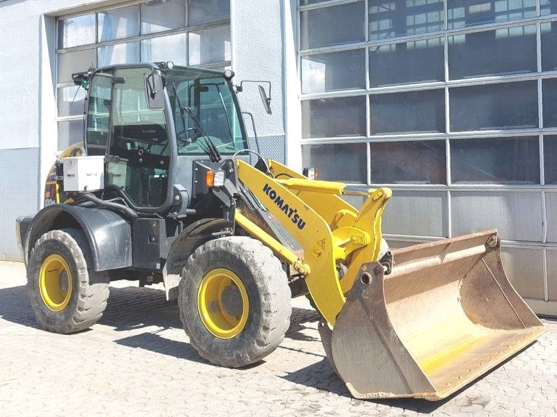 Komatsu WA 100 M-7 - מעמיס היגוי החלקה: תמונה 4 Komatsu WA 100 M-7 - מעמיס היגוי החלקה: תמונה 4