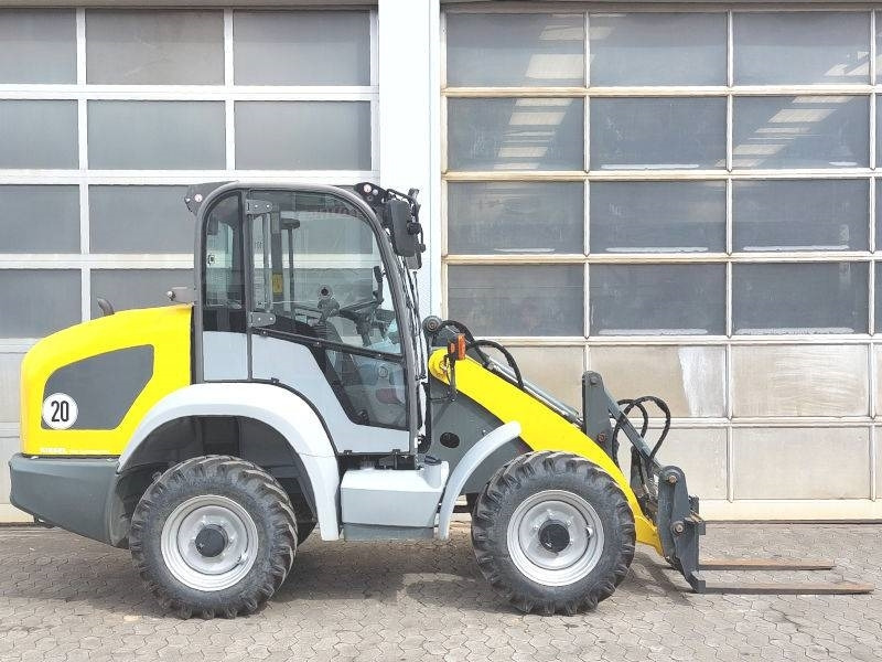 Kramer 5050 - מעמיס היגוי החלקה: תמונה 5 Kramer 5050 - מעמיס היגוי החלקה: תמונה 5