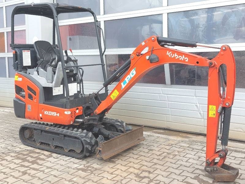 Kubota KX019-4 LPG  - מיני מחפר: תמונה 4 Kubota KX019-4 LPG  - מיני מחפר: תמונה 4