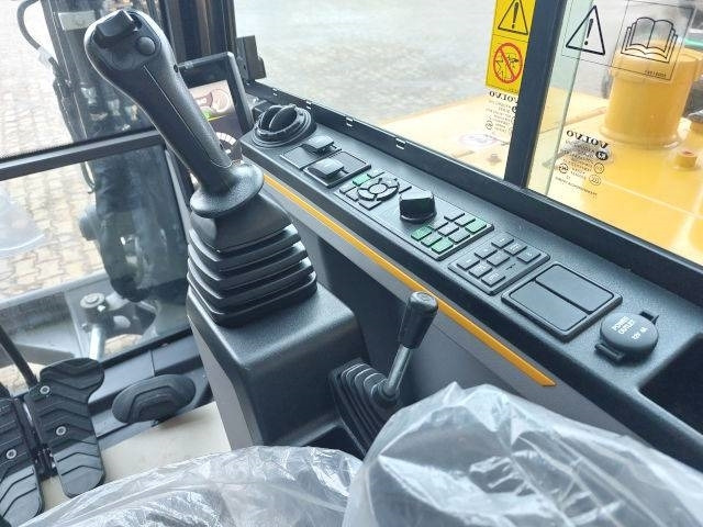 מיני מחפר Volvo EC 60 E: תמונה 10
