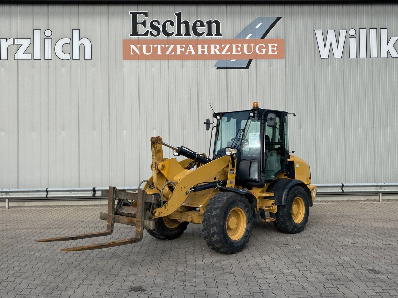 CAT 908 M | 55kw*Gabel + Schaufel - מעמיס גלגלים: תמונה 3 CAT 908 M | 55kw*Gabel + Schaufel - מעמיס גלגלים: תמונה 3
