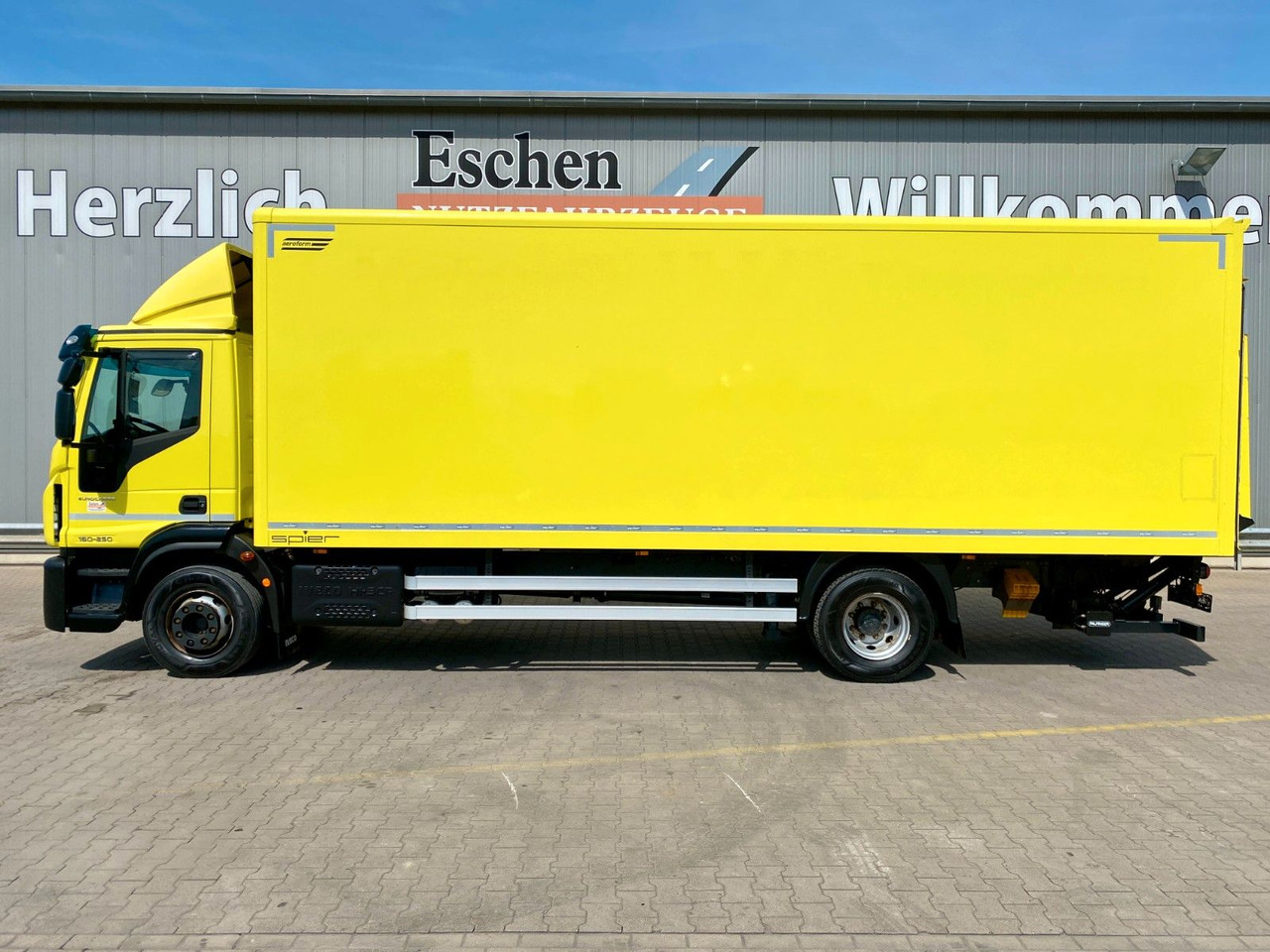 Iveco 160-250 Eurocargo | LBW 2,00to.*3x Sitze*Navi*AC - משאית תיבה: תמונה 2 Iveco 160-250 Eurocargo | LBW 2,00to.*3x Sitze*Navi*AC - משאית תיבה: תמונה 2