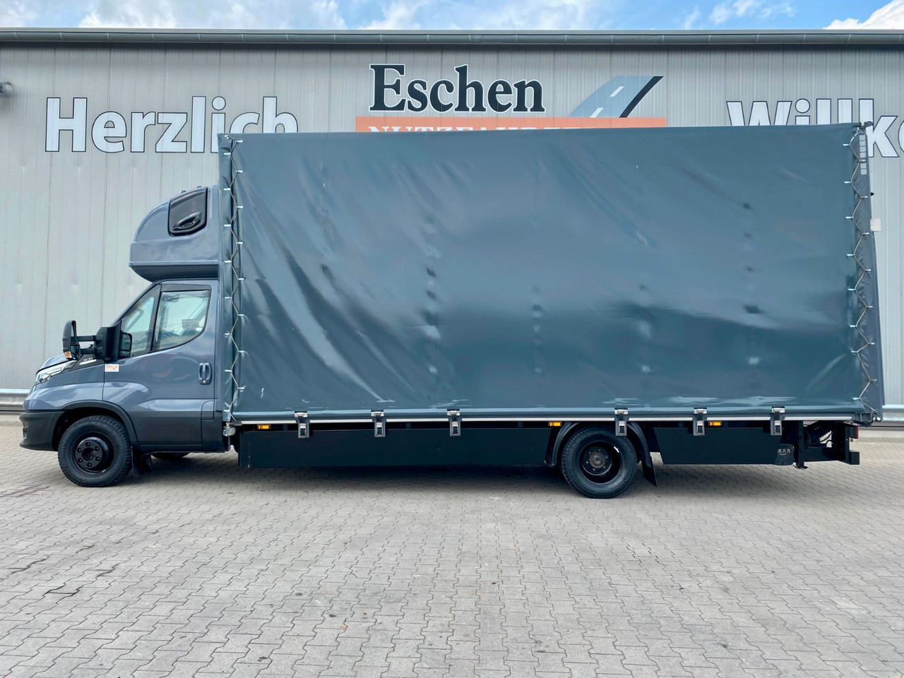 Iveco Daily Hi-Matic 70 C 21 Topsleeper | LBW 1,00to. - כלי רכב מסחרי עם וילונות צד: תמונה 2 Iveco Daily Hi-Matic 70 C 21 Topsleeper | LBW 1,00to. - כלי רכב מסחרי עם וילונות צד: תמונה 2