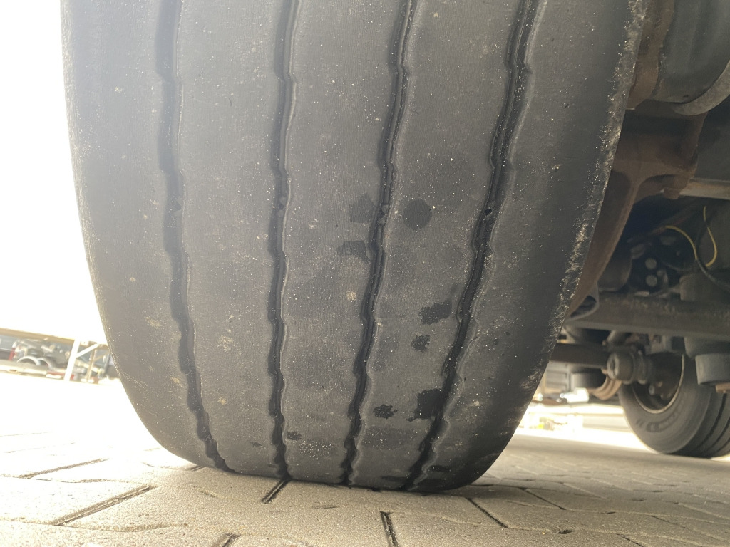 סמיטריילר עם וילונות צד Krone SD: תמונה 11